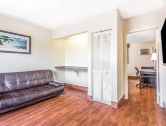 Econo Lodge Inn & Suites Florida City Szoba fotó